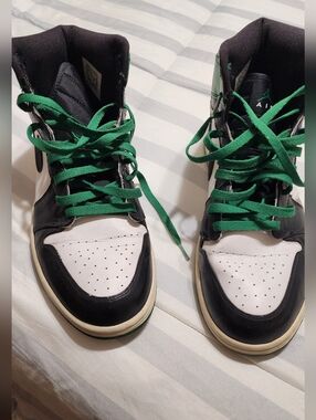 Air Jordan Style Black White High-Top Sneakers with Green Laces
